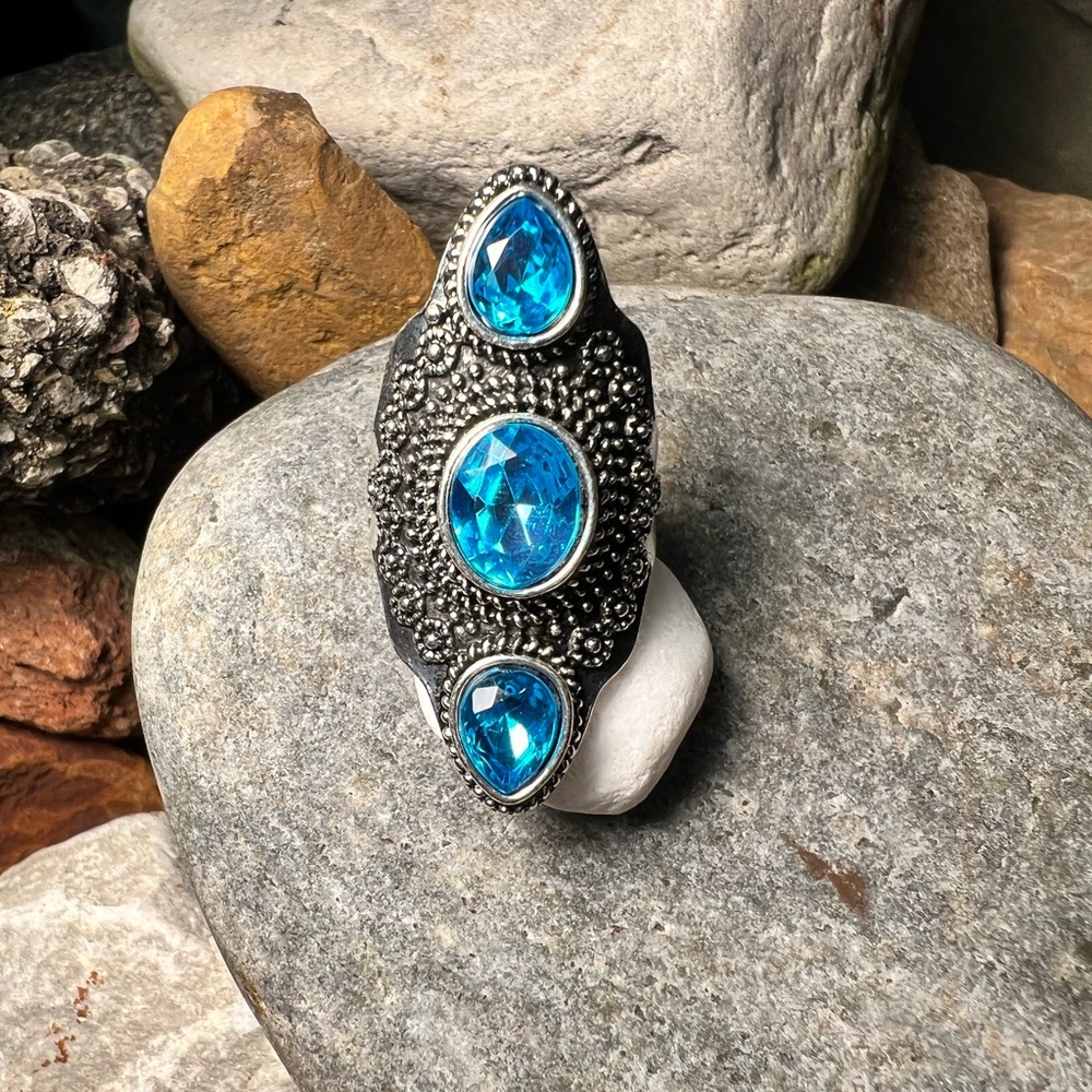 🔥Simulated blue topaz ring size 6.5